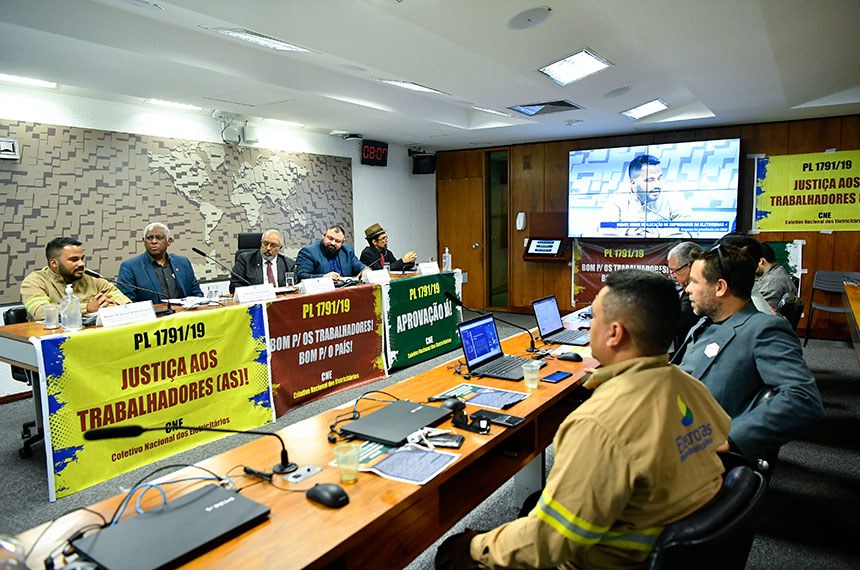 Audiência no Senado debate direito de realocação de empregados da Eletrobras